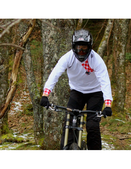 Racing Pig is an Original Mountain Biking Jersey designed by Band of Riders. Long sleeve, technical fabric and most comfortable jersey for enduro and downhill cycling