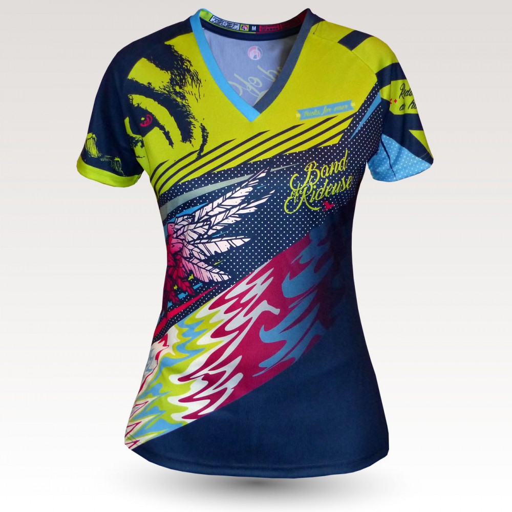 Birdy MC is an Original Mountain Biking Jersey designed by Band of Riders. Short sleeve, technical fabric and most comfortable jersey for women who do enduro and downhill cycling